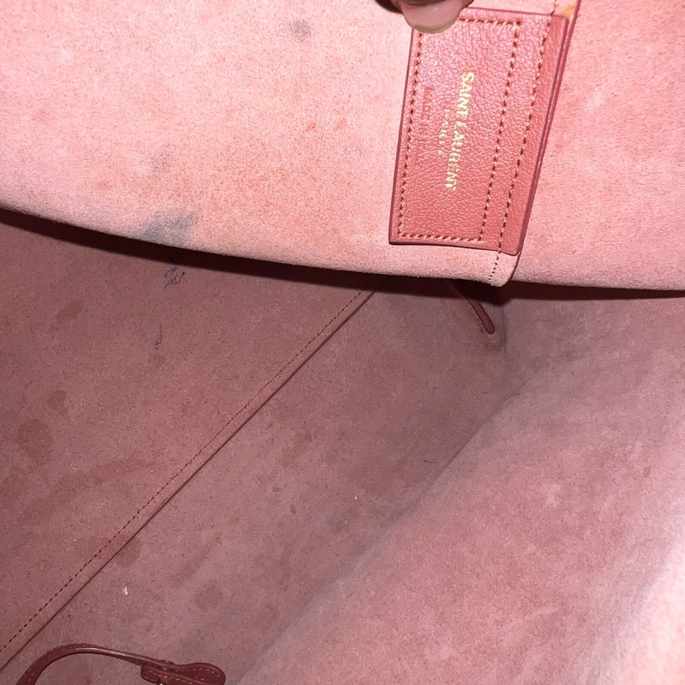 Saint Laurent Pink Tote Bag with Minimalist Design - Picture 6 of 13